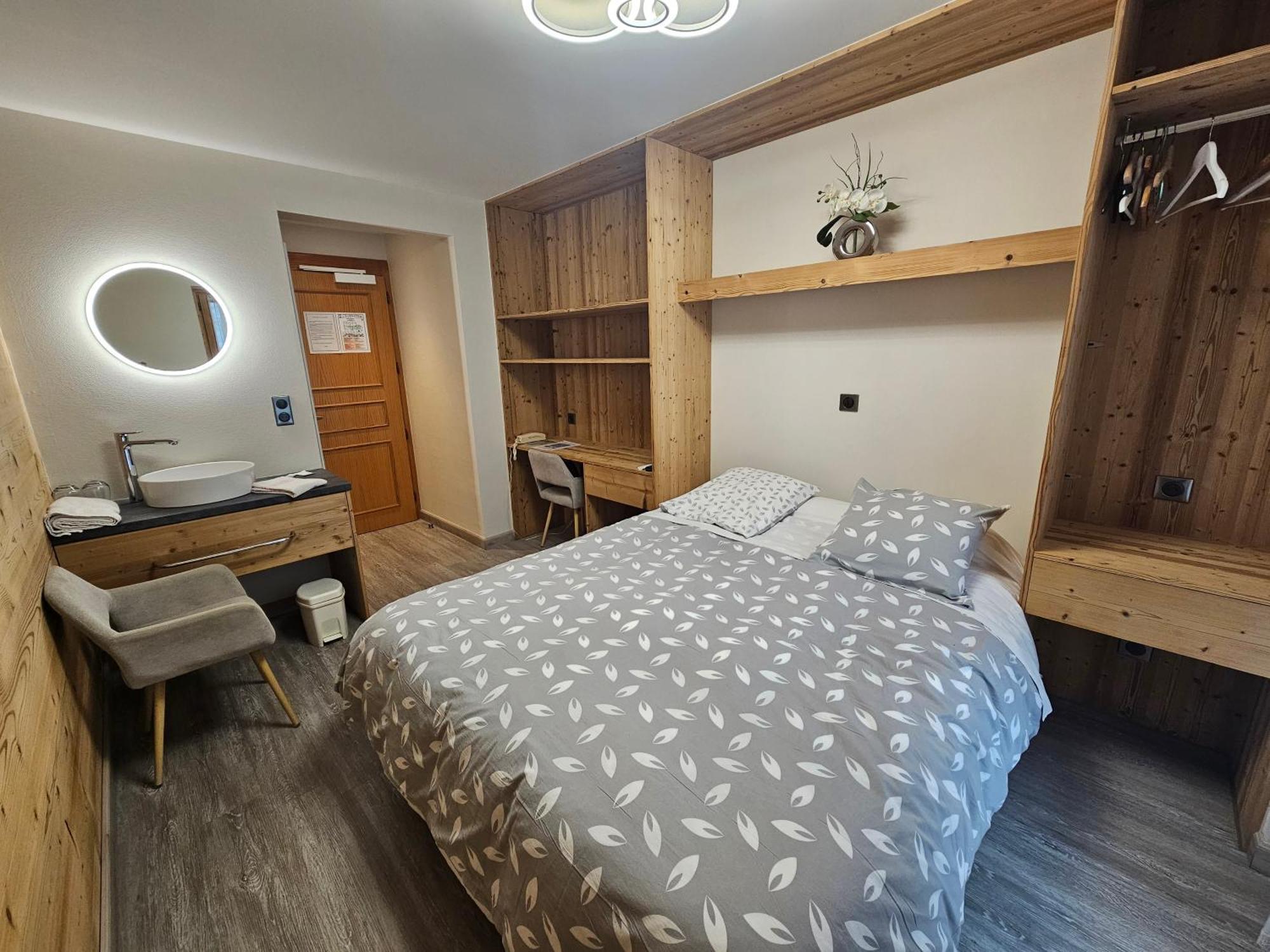 Hôtel Plein Soleil Vacheresse Eksteriør billede