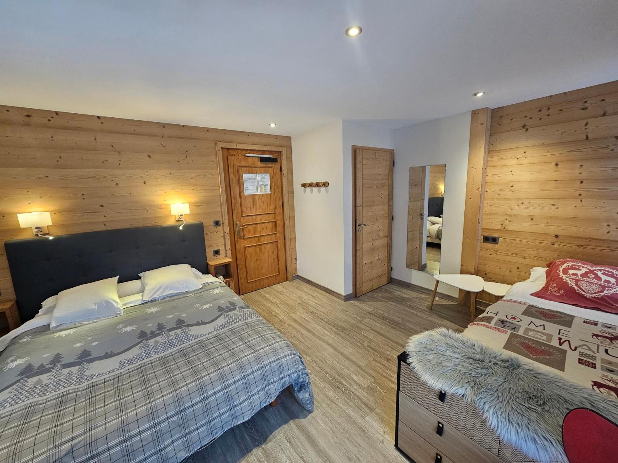 Hôtel Plein Soleil Vacheresse Eksteriør billede
