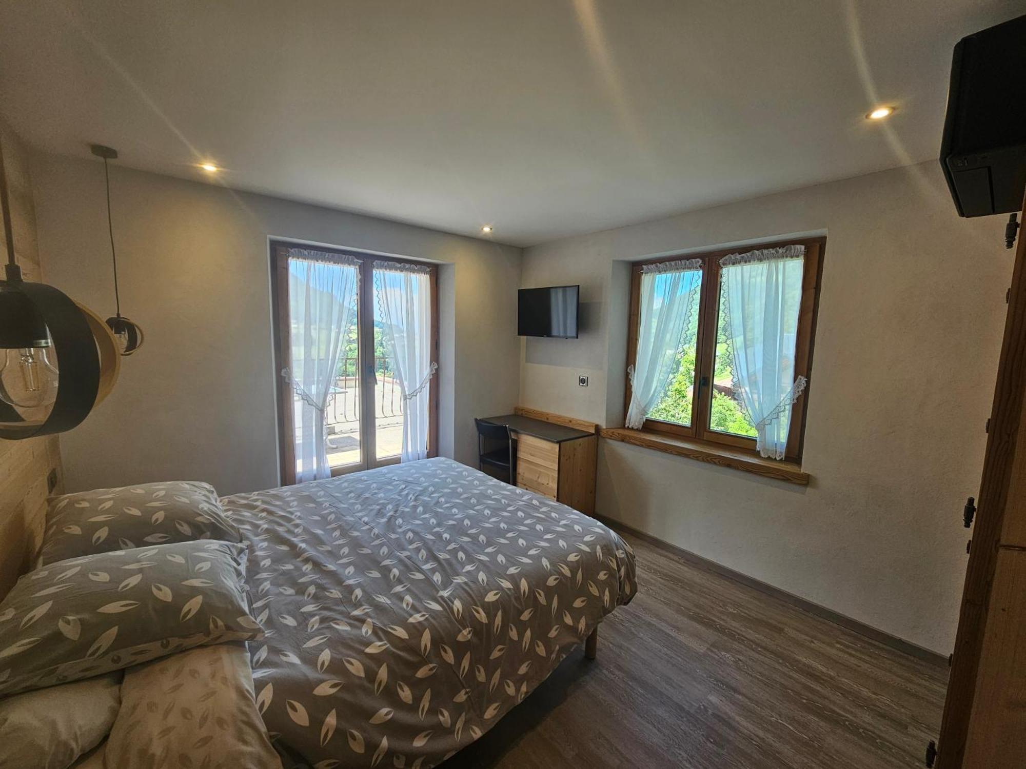 Hôtel Plein Soleil Vacheresse Eksteriør billede