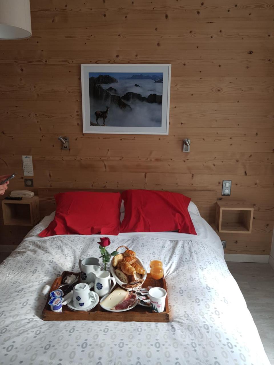 Hôtel Plein Soleil Vacheresse Eksteriør billede